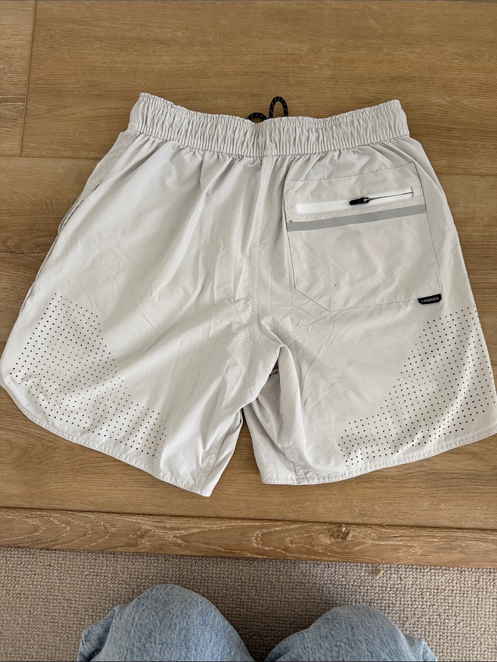 Men’s legends Luka shorts liner less size small - Picture 7 of 8